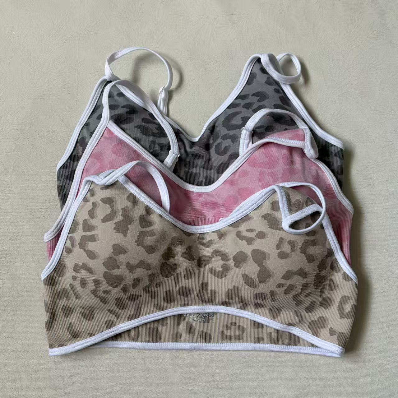 LOGO Women's Beautiful Back Ga - Sports Bra Racerback recension och pris